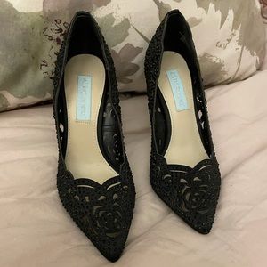Blue by Betsey Johnson black glitter heels 6.5